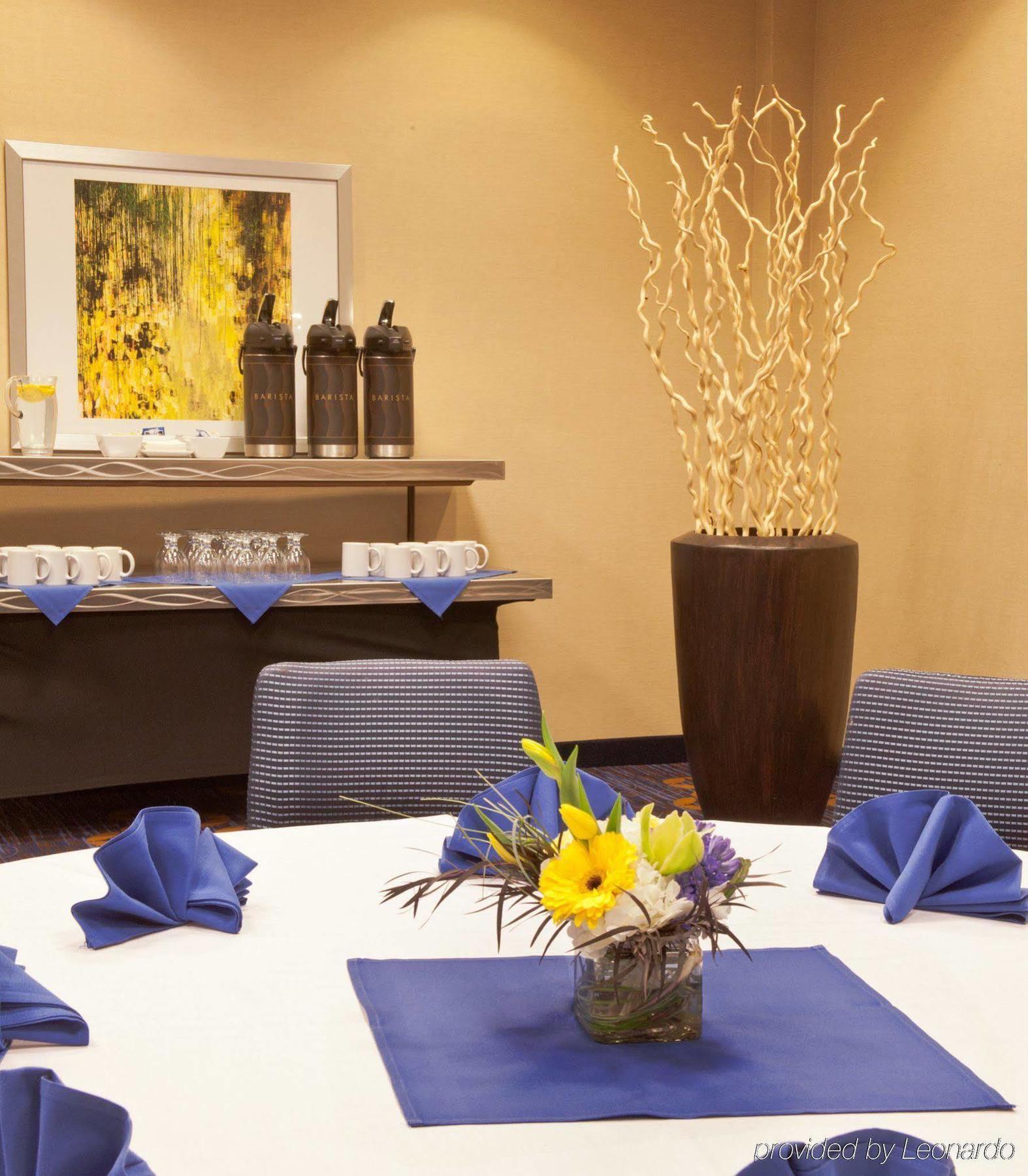 Courtyard By Marriott Seattle Federal Way Hotel Exterior foto