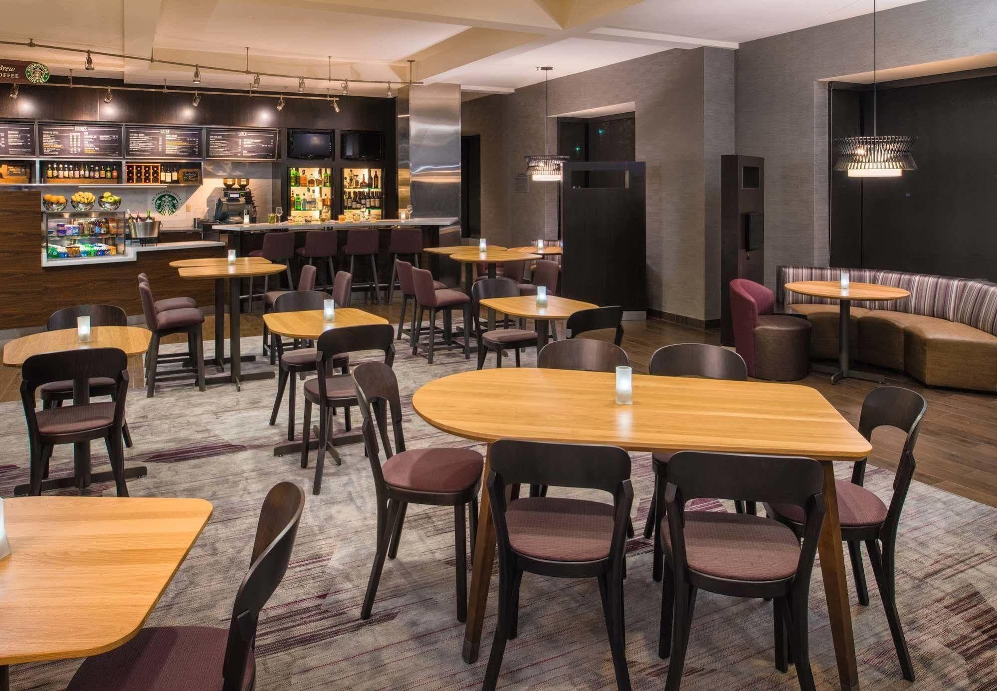 Courtyard By Marriott Seattle Federal Way Hotel Exterior foto